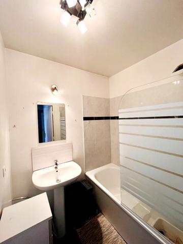 Appartement F3 Centre ville de MEAUX avec balcon et place de parking double