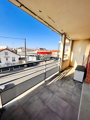 Appartement F3 Centre ville de MEAUX avec balcon et place de parking double