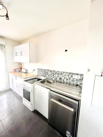 Appartement F3 Centre ville de MEAUX avec balcon et place de parking double