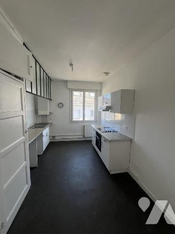 CENTRE VILLE APPARTEMENT T3 DE 83m²