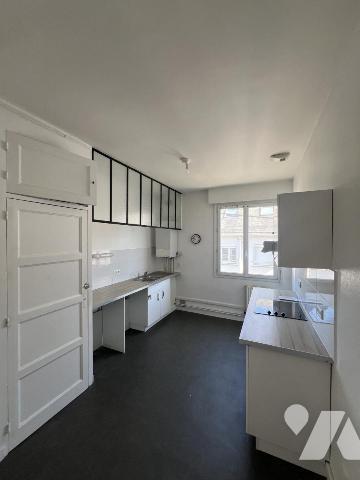 CENTRE VILLE APPARTEMENT T3 DE 83m²