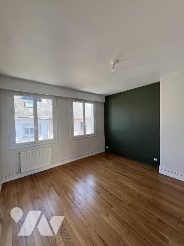 CENTRE VILLE APPARTEMENT T3 DE 83m²