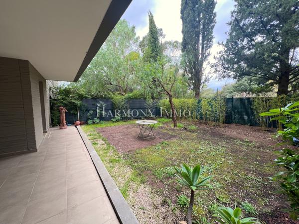 APPARTEMENT DEUX PIÈCES AU CALME AVEC JARDIN