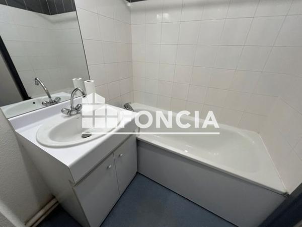 Location Studio 18.1 m² - 98 AVENUE ROGER SALENGRO Villeurbanne 69100