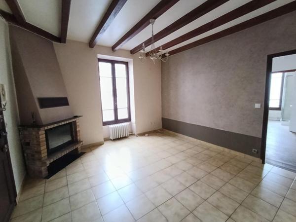 appartement 2 pièces avec cave et grenier