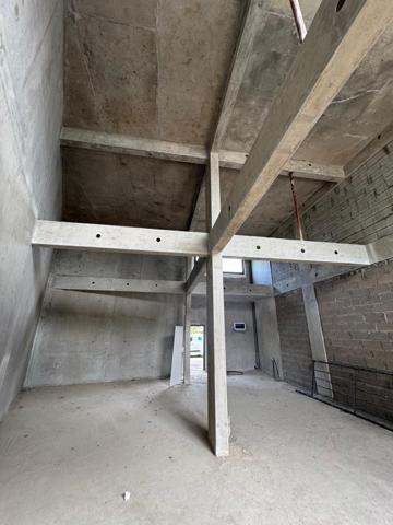 À LOUER Local de 90 m² - Route de Baduel