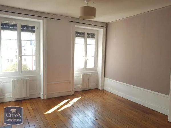 Appartement à louer 2 pièces 61.59m²