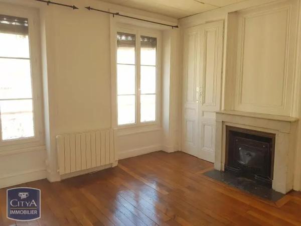 Appartement à louer 2 pièces 61.59m²