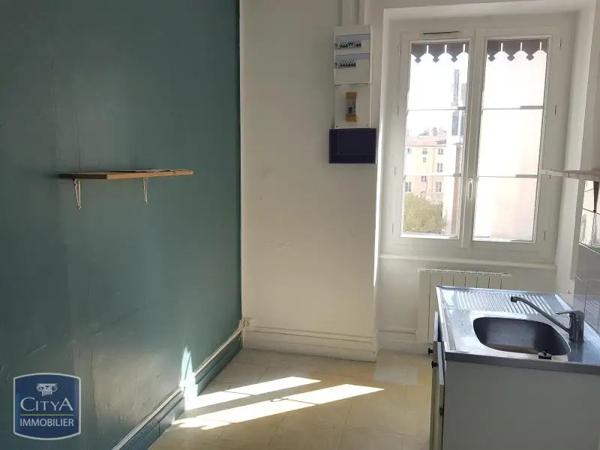 Appartement à louer 2 pièces 61.59m²
