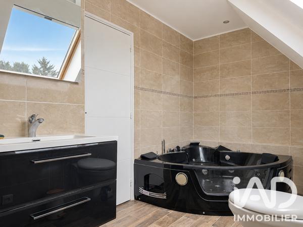 Maison à vendre 7 pièces 220 m² Loudéac