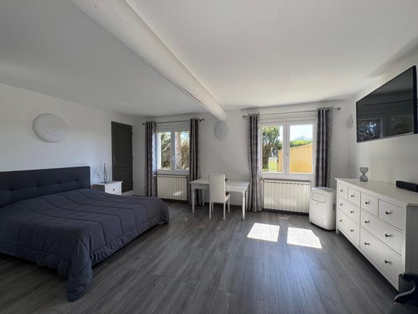 CORPS DE FERME RENOVE DE 200 M² + UNE DEPENDANCE DE 80 M²
