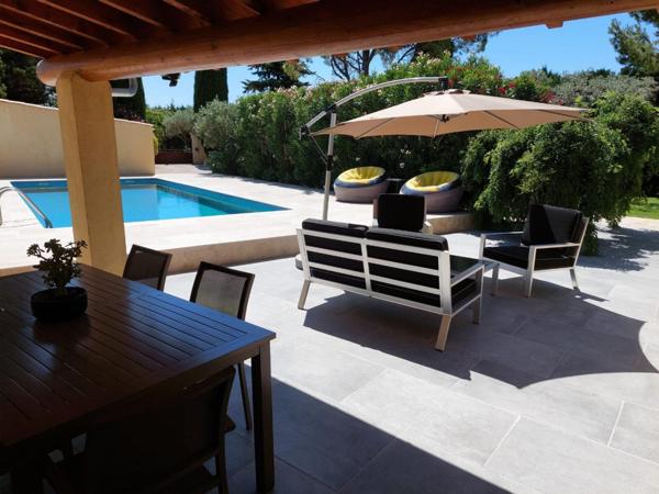 CORPS DE FERME RENOVE DE 200 M² + UNE DEPENDANCE DE 80 M²