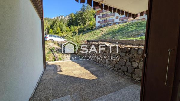 Grand studio avec terrasse privative