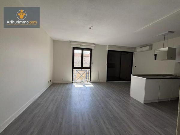 Vente                                                      Appartement
                        
                     3 pièces                      67 m2                     à Marmande