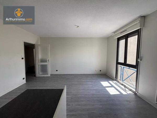 Vente                                                      Appartement
                        
                     3 pièces                      67 m2                     à Marmande