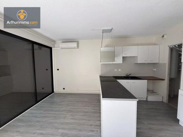Vente                                                      Appartement
                        
                     3 pièces                      67 m2                     à Marmande