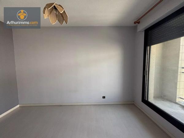 Vente                                                      Appartement
                        
                     3 pièces                      67 m2                     à Marmande