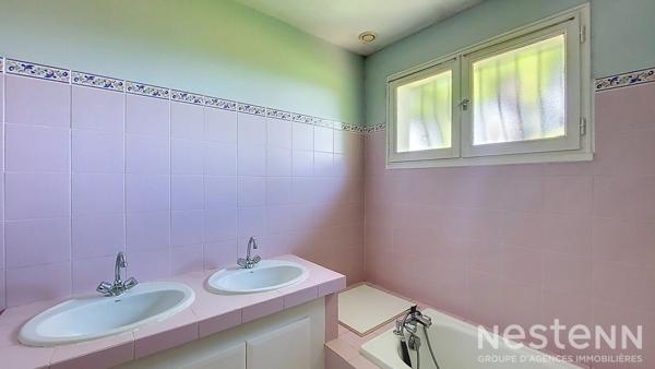 À vendre Maison de plain-pied à Caussens, 101 m² habitables avec garage en sous-sol et jardin