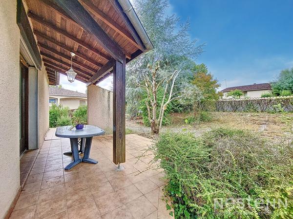 À vendre Maison de plain-pied à Caussens, 101 m² habitables avec garage en sous-sol et jardin