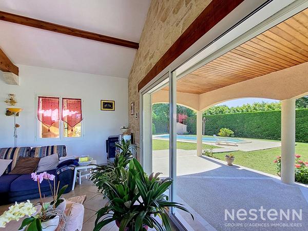 A Vendre Maison contemporaine de 174 m² avec garage, jardin et piscine sur la commune de Condom