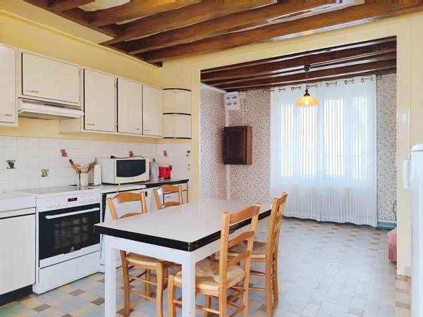 Maison familiale à proximité de toute commodité !