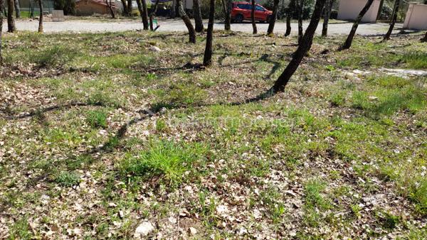 Terrain de 820 m²