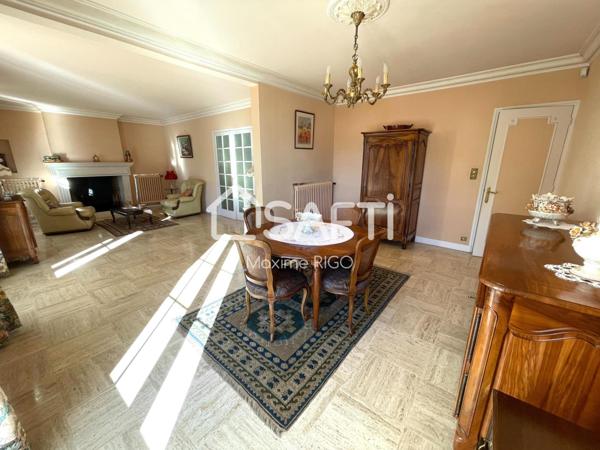 Villa d'architecte 7 pièces proche centre ville