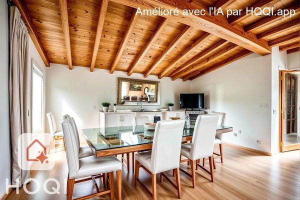 Le Passage, maison de maçon spacieuse et lumineuse, 159 m² habitables, grand garage, jardin, piscine.