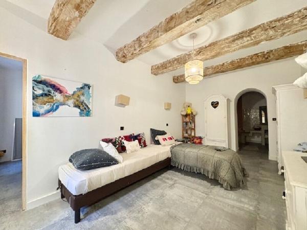 Appartement Atypique Ancien Entrepôt aménagé DUPLEX 192m² Garage Double -7ème arrondissement