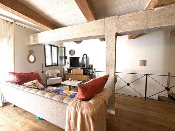 Appartement Atypique Ancien Entrepôt aménagé DUPLEX 192m² Garage Double -7ème arrondissement