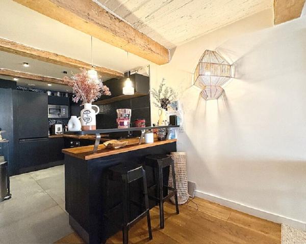 Appartement Atypique Ancien Entrepôt aménagé DUPLEX 192m² Garage Double -7ème arrondissement