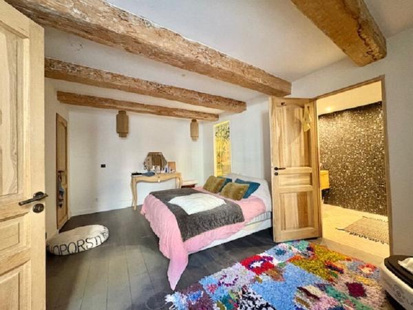 Appartement Atypique Ancien Entrepôt aménagé DUPLEX 192m² Garage Double -7ème arrondissement