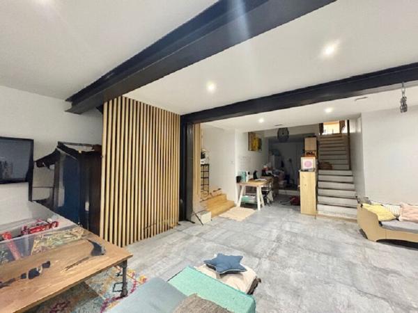 Appartement Atypique Ancien Entrepôt aménagé DUPLEX 192m² Garage Double -7ème arrondissement