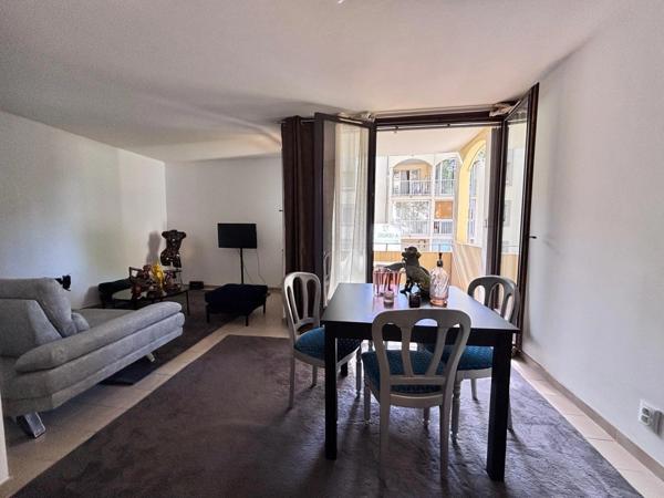 Montpellier– T2 rénové avec loggia et parking