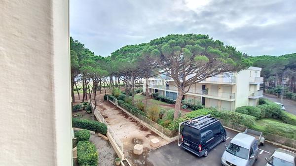 Magnifique appartement 2 pièces de 24m2 rénové avec vue latérale mer