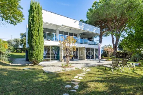 VILLA CALIFORNIENNE - DOMAINE FERMÉ Biot