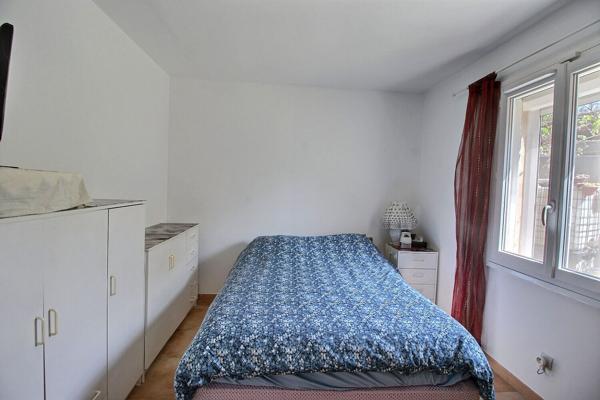 Maison T3 de 94m² avec garage, jardin, piscine sur une parcelle de 460m²