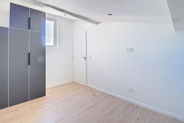 À VENDRE EN EXCLUSIVITÉ DRAGUIGNAN Duplex T3 rénové de 57 m² - Coeur de Ville