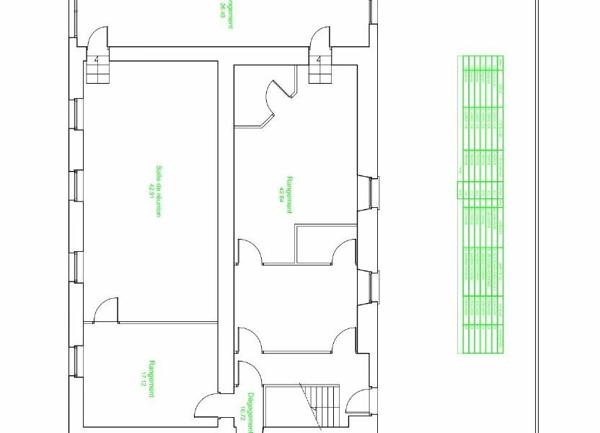 Immeuble à vendre    15 pièces • 495 m2 Mont-Saint-Martin
