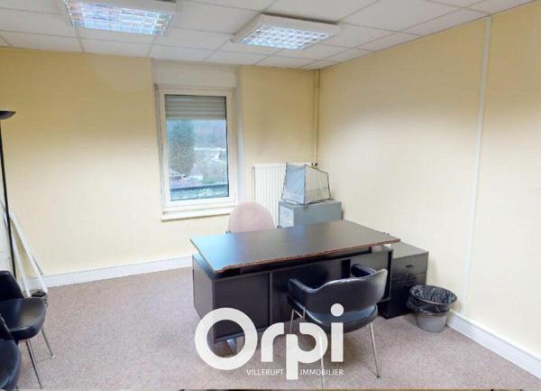 Immeuble à vendre    15 pièces • 495 m2 Mont-Saint-Martin