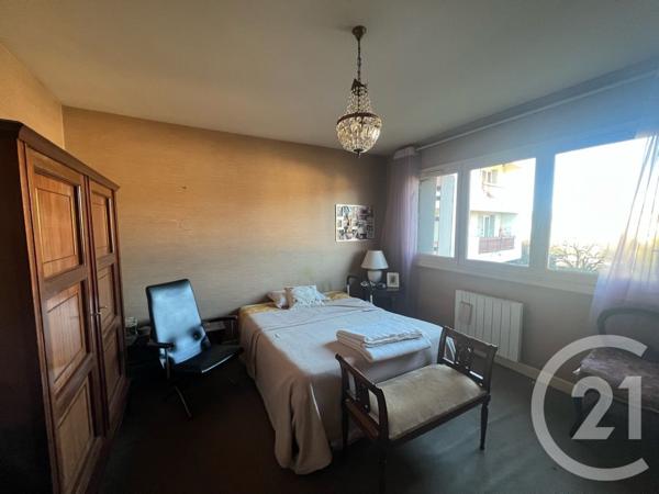 Appartement F4 à vendre  5 pièces - 94,48 m2 AURILLAC - 15