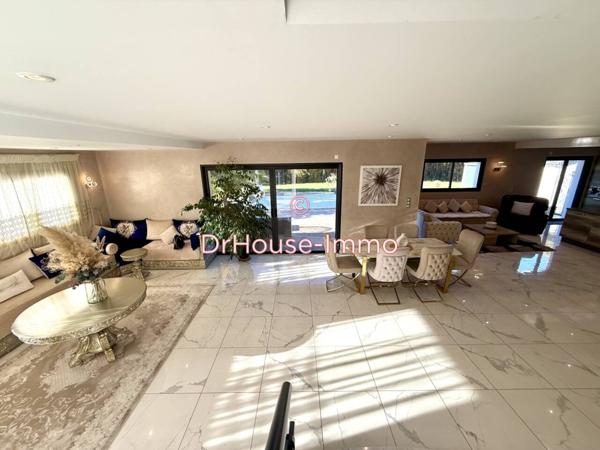 Maison à vendre 6 pièces de 235 m²