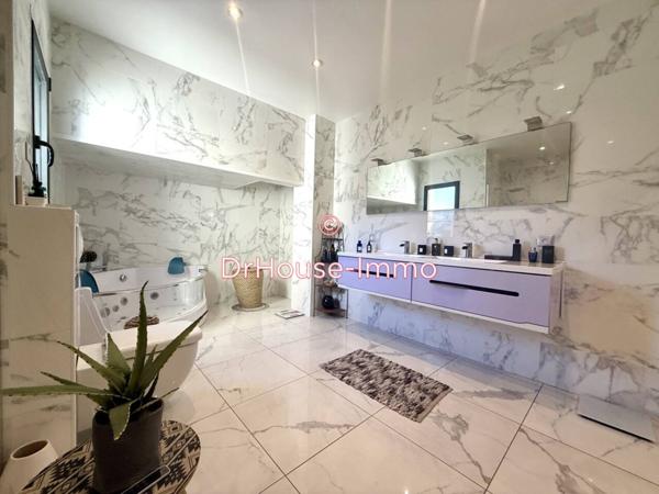 Maison à vendre 6 pièces de 235 m²