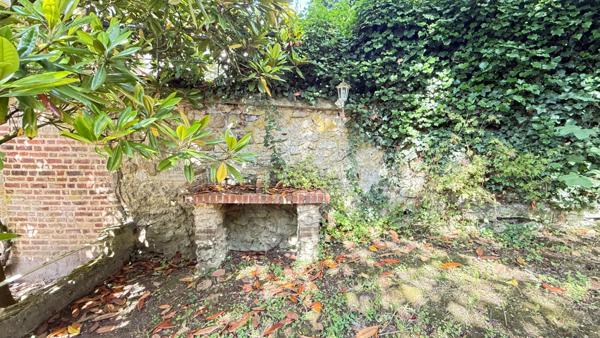 NOAILLES A 5 MIN... PROCHE, Maison 7 pièces, 176 m2, 3 chambres, studio, jardin