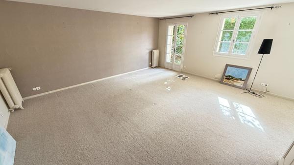 NOAILLES A 5 MIN... PROCHE, Maison 7 pièces, 176 m2, 3 chambres, studio, jardin