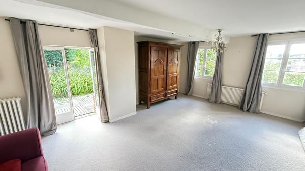 NOAILLES A 5 MIN... PROCHE, Maison 7 pièces, 176 m2, 3 chambres, studio, jardin