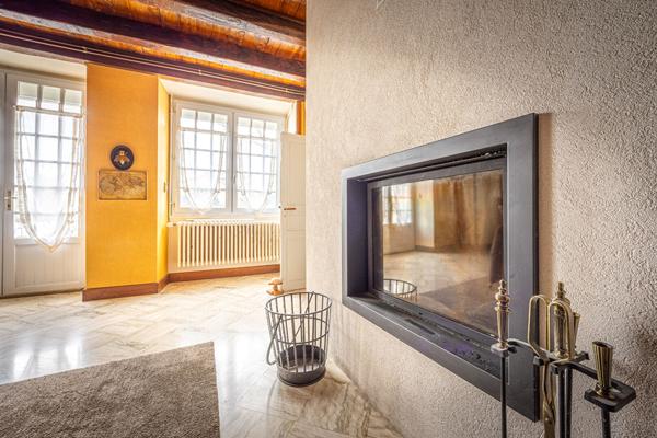 Propriété d'exception avec gîte, dépendances et étang privé à 6 min de Niort!