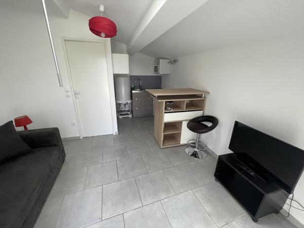 Studio à louer, 1 pièce - Pessac 33600