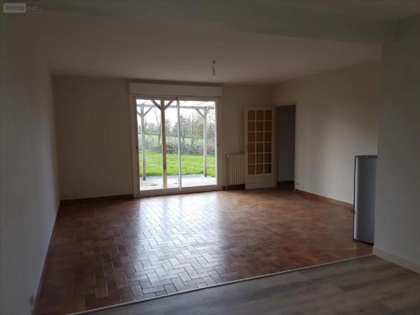 Location - Maison Val-d'Izé 35450 6 pièces 142 m 2 3810 m 2