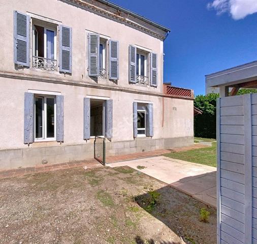 Maison spacieuse à vendre à Montauban - 7 pièces, 5 chambres